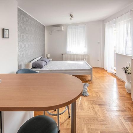 Stella Modern Apartment 2 Nowy Sad Zewnętrze zdjęcie