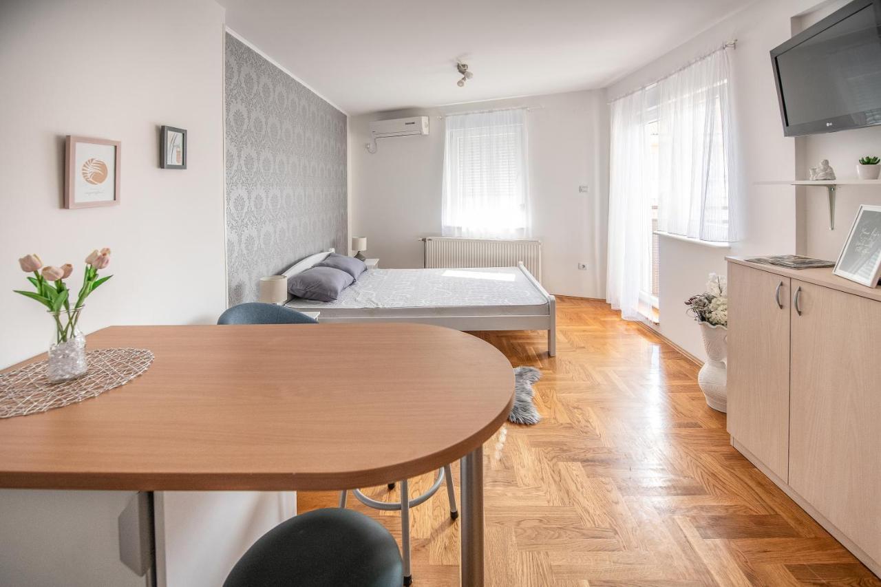 Stella Modern Apartment 2 Nowy Sad Zewnętrze zdjęcie
